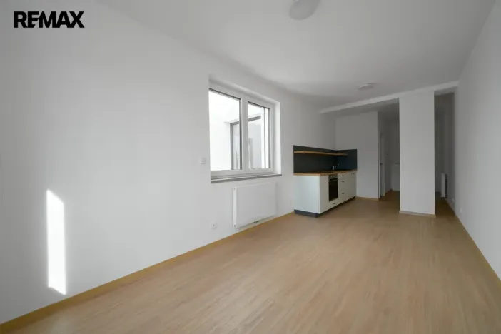 Pronájem bytu 1+kk, Hradec Králové - Pražské Předměstí, Blažíčkovo náměstí, 30 m2