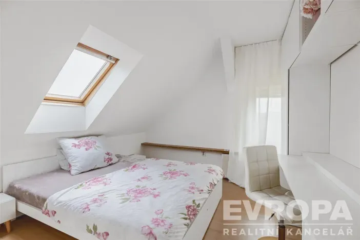 Prodej rodinného domu, Stará Huť, Družstevní, 142 m2