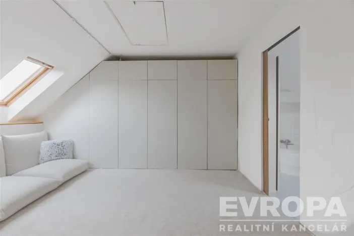 Prodej rodinného domu, Stará Huť, Družstevní, 142 m2