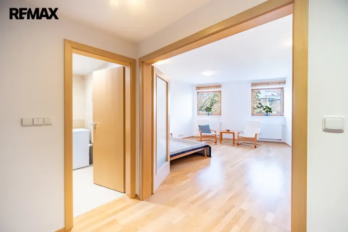 Pronájem bytu 1+1, Praha - Radlice, Pechlátova, 43 m2