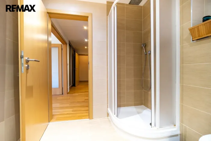 Pronájem bytu 1+1, Praha - Radlice, Pechlátova, 43 m2