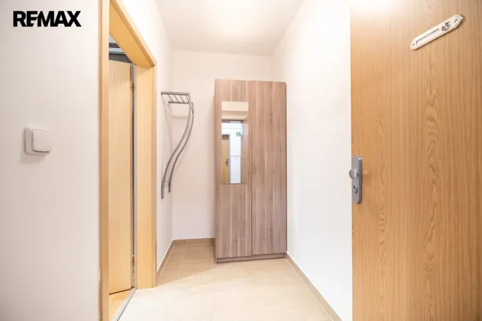 Pronájem bytu 1+1, Praha - Radlice, Pechlátova, 43 m2