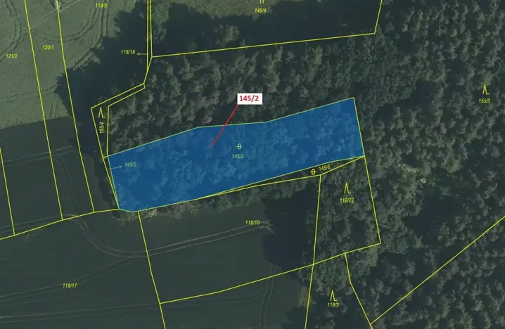 Dražba pozemku, Nerestce, 2436 m2