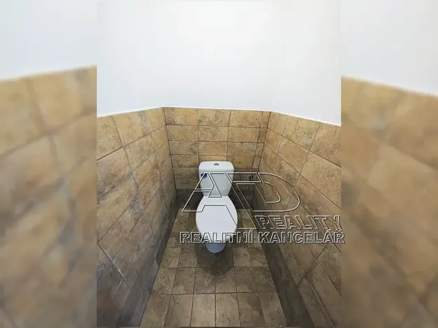 Pronájem bytu 2+kk, České Budějovice, Suchovrbenské nám., 44 m2