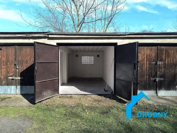 Pronájem garáže, Ústí nad Labem, Čajkovského, 18 m2