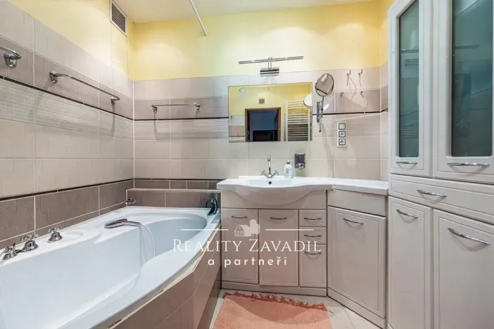 Prodej bytu 4+kk, Velké Popovice, Na Dlaskově, 88 m2