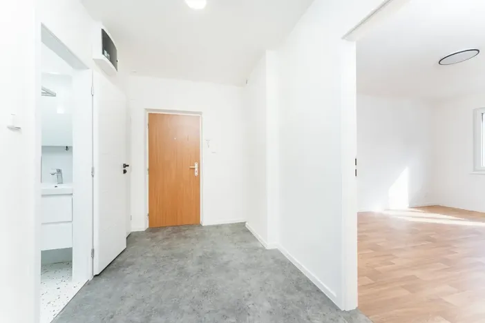 Prodej bytu 3+1, Praha - Malešice, Káranská, 76 m2