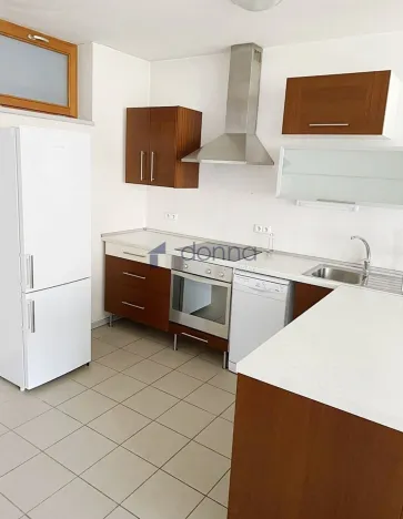 Pronájem bytu 2+kk, Praha, U stanice, 68 m2