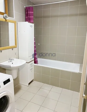 Pronájem bytu 2+kk, Praha, U stanice, 68 m2