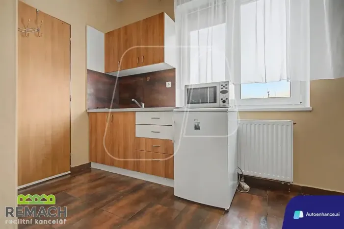 Pronájem bytu 1+kk, Uherské Hradiště, Velehradská třída, 25 m2