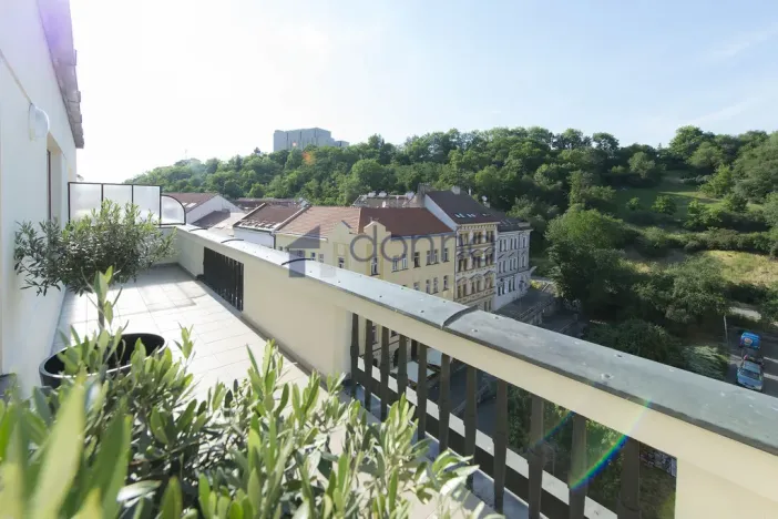 Pronájem bytu 2+kk, Praha, Hartigova, 64 m2