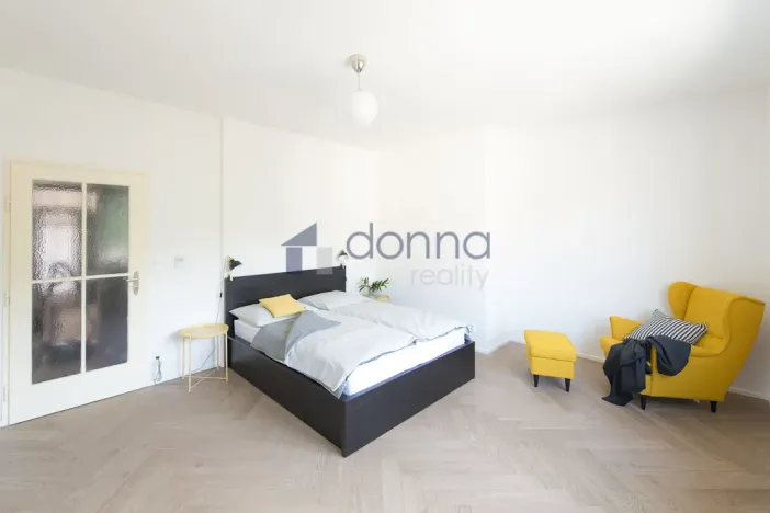 Pronájem bytu 2+kk, Praha, Hartigova, 64 m2