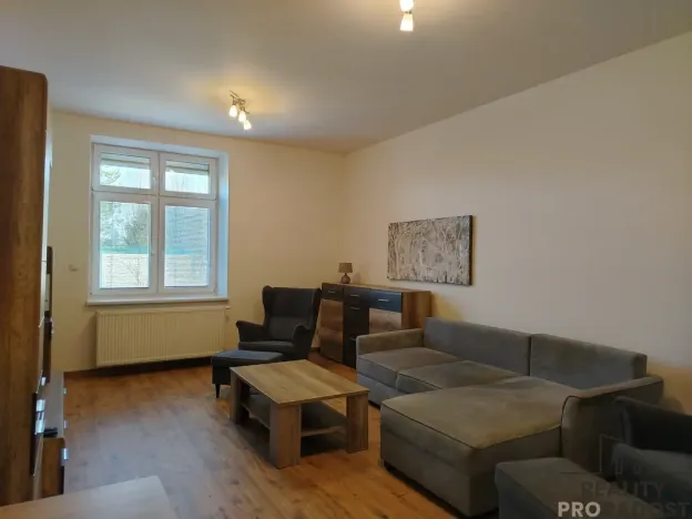 Pronájem bytu 2+1, Znojmo, Jarošova, 53 m2