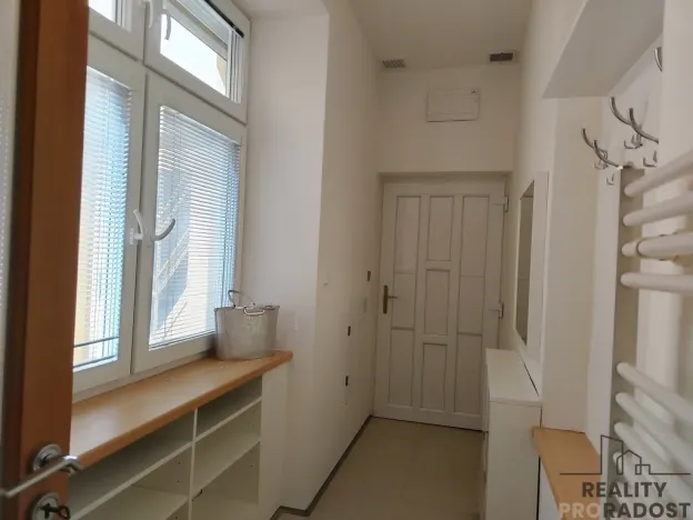 Pronájem bytu 2+1, Znojmo, Jarošova, 53 m2