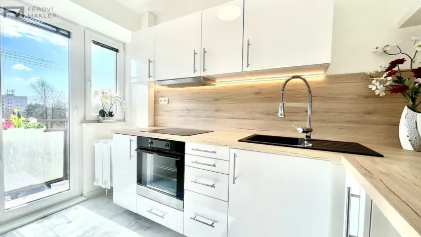 Prodej bytu 2+kk, Ostrava, Polská, 44 m2