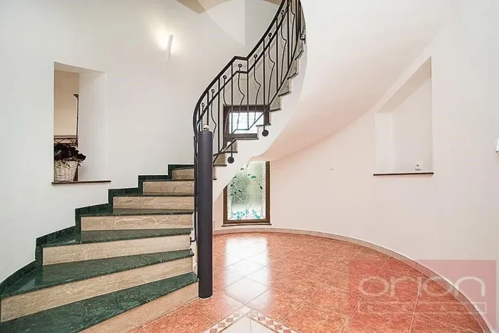 Pronájem rodinného domu, Praha - Nebušice, Druhého odboje, 390 m2