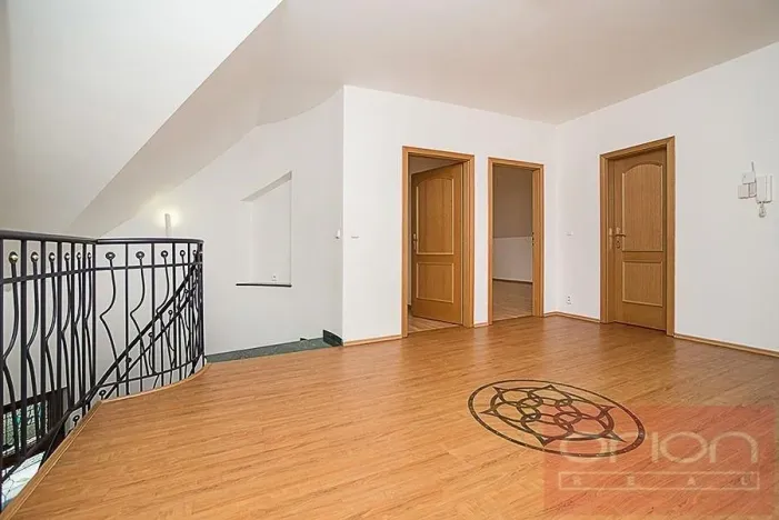 Pronájem rodinného domu, Praha - Nebušice, Druhého odboje, 390 m2