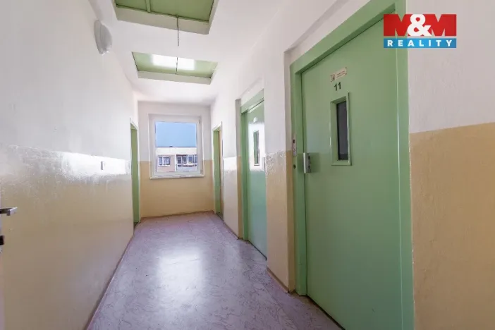 Prodej bytu 1+1, Ústí nad Labem - Severní Terasa, Šrámkova, 34 m2