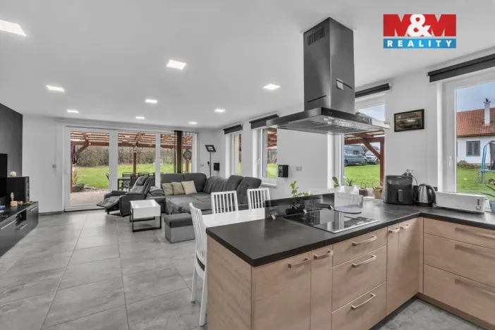 Prodej rodinného domu, Podhradí - Čejkovice, 225 m2