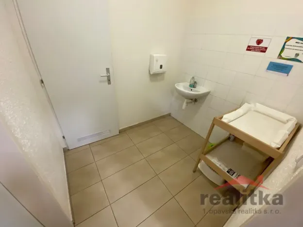 Pronájem kanceláře, Opava - Město, U Fortny, 144 m2