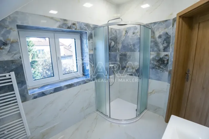 Pronájem bytu 4+kk, Praha - Bohnice, V Nových Bohnicích, 94 m2