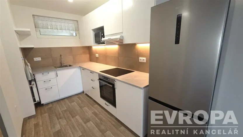 Pronájem bytu 2+kk, Chrudim - Chrudim IV, Na Větrníku, 52 m2