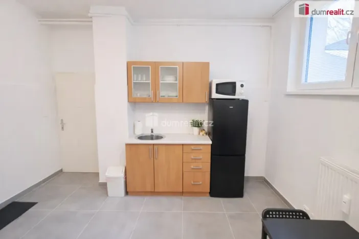 Pronájem bytu 1+kk, Praha - Smíchov, Mošnova, 21 m2