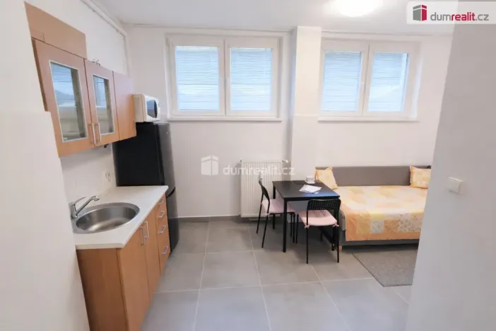 Pronájem bytu 1+kk, Praha - Smíchov, Mošnova, 21 m2