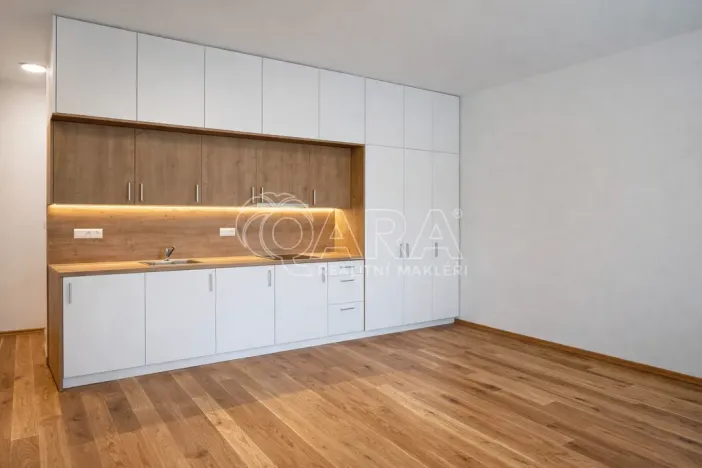 Pronájem bytu 1+kk, Praha - Vršovice, Ruská, 26 m2