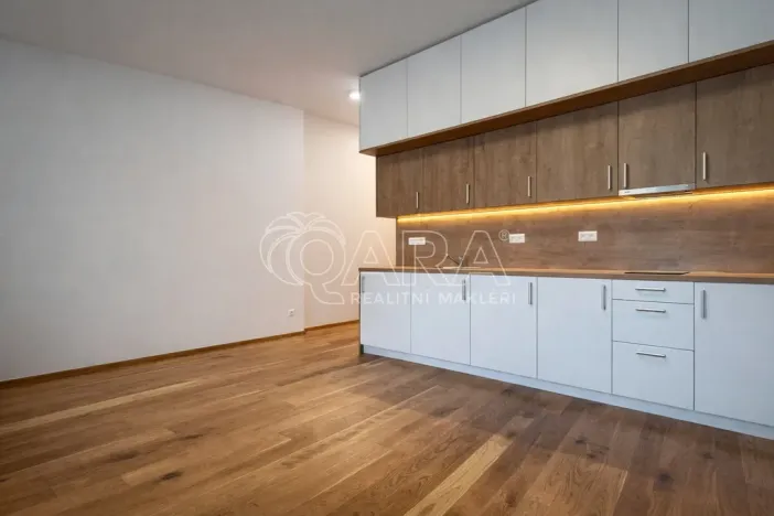 Pronájem bytu 1+kk, Praha - Vršovice, Ruská, 26 m2
