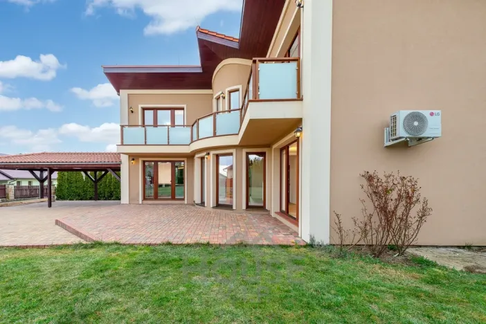 Prodej vily, Babice, Okružní, 200 m2