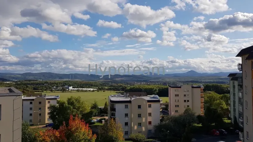 Pronájem bytu 1+kk, Chlumec, Podzimní, 31 m2