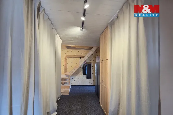 Pronájem bytu 2+kk, Karlovy Vary - Bohatice, U Trati, 69 m2