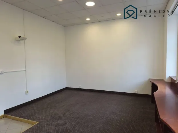 Pronájem kanceláře, Litvínov - Horní Litvínov, Masarykovo nám., 33 m2