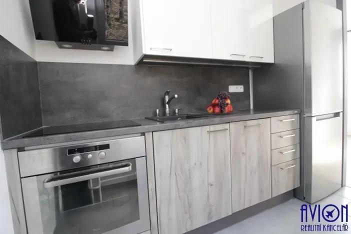 Pronájem bytu 2+kk, Praha - Kobylisy, Jelínkova, 47 m2