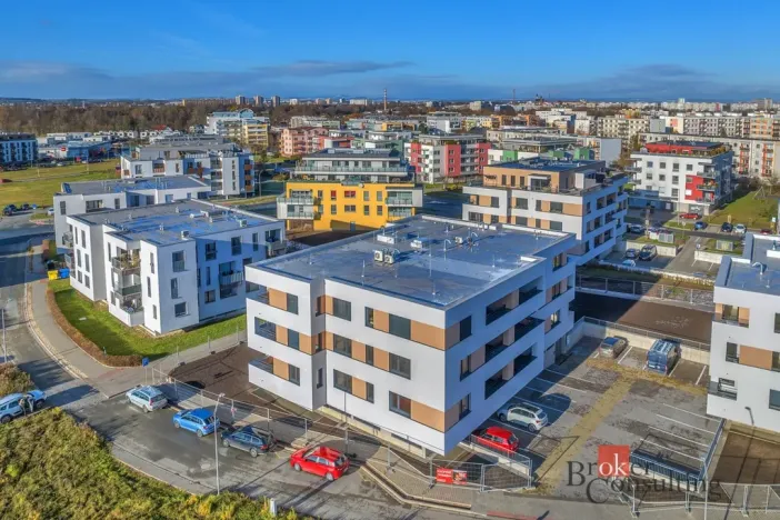 Prodej garážového stání, Hradec Králové - Třebeš, Pod Svahem, 15 m2