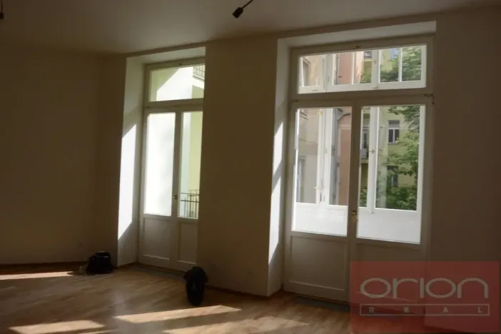 Pronájem bytu 2+kk, Praha - Karlín, Křižíkova, 63 m2