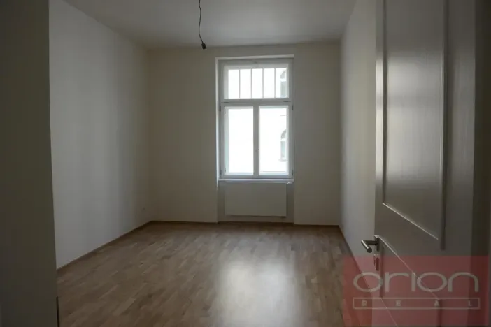 Pronájem bytu 2+kk, Praha - Karlín, Křižíkova, 63 m2