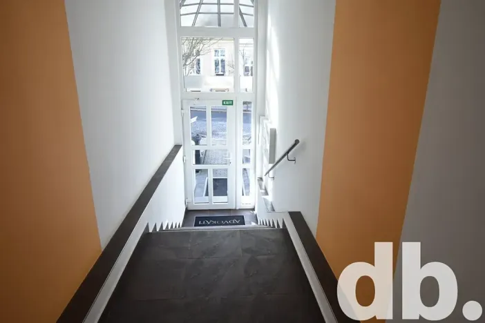 Pronájem kanceláře, Karlovy Vary, Bělehradská, 112 m2