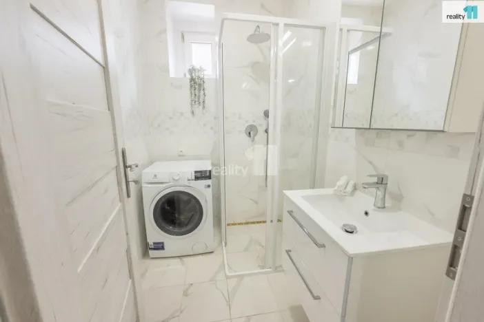 Prodej bytu 2+kk, Praha - Michle, Sedlčanská, 51 m2