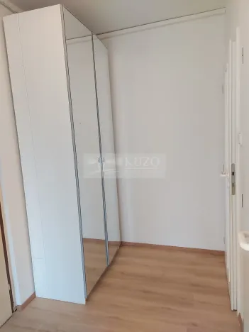 Pronájem bytu 3+1, Praha, Nešporova, 56 m2