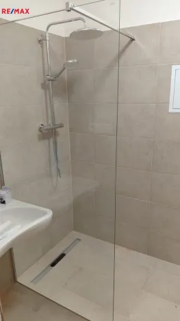 Pronájem bytu 2+kk, Karlovy Vary, Moskevská, 70 m2