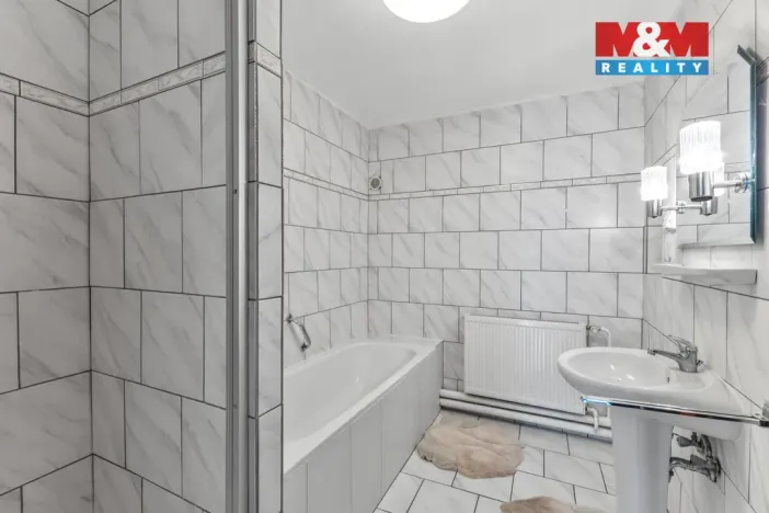 Prodej rodinného domu, Zvoleněves, 245 m2