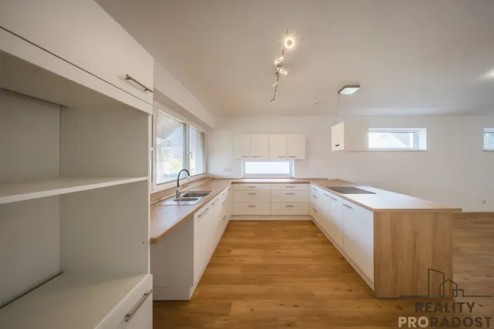 Prodej rodinného domu, Vracov, Lesní, 225 m2