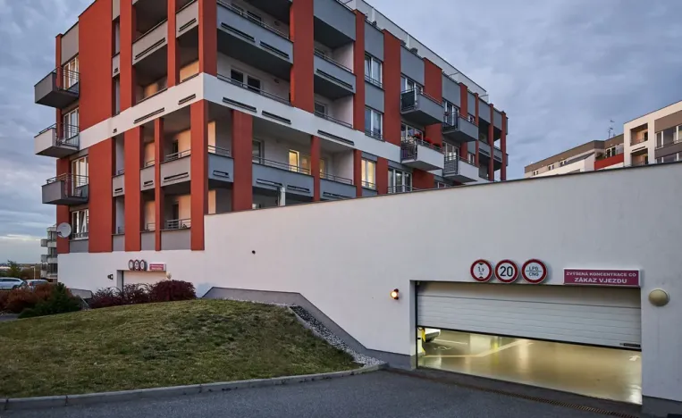 Pronájem bytu 1+kk, Praha, Milotická, 35 m2