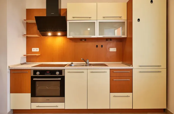 Pronájem bytu 1+kk, Praha, Milotická, 35 m2