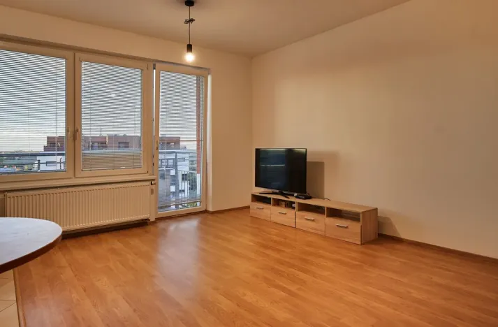 Pronájem bytu 1+kk, Praha, Milotická, 35 m2