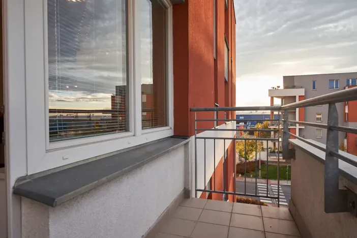 Pronájem bytu 1+kk, Praha, Milotická, 35 m2