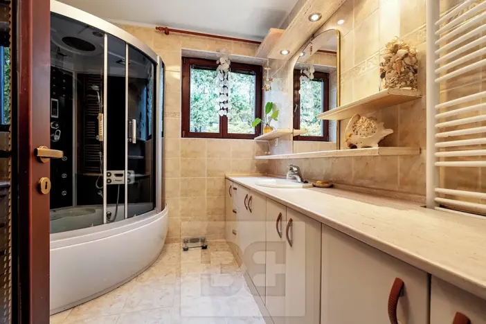 Prodej rodinného domu, Králův Dvůr, 262 m2