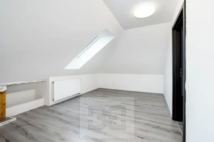 Prodej rodinného domu, Králův Dvůr, 262 m2